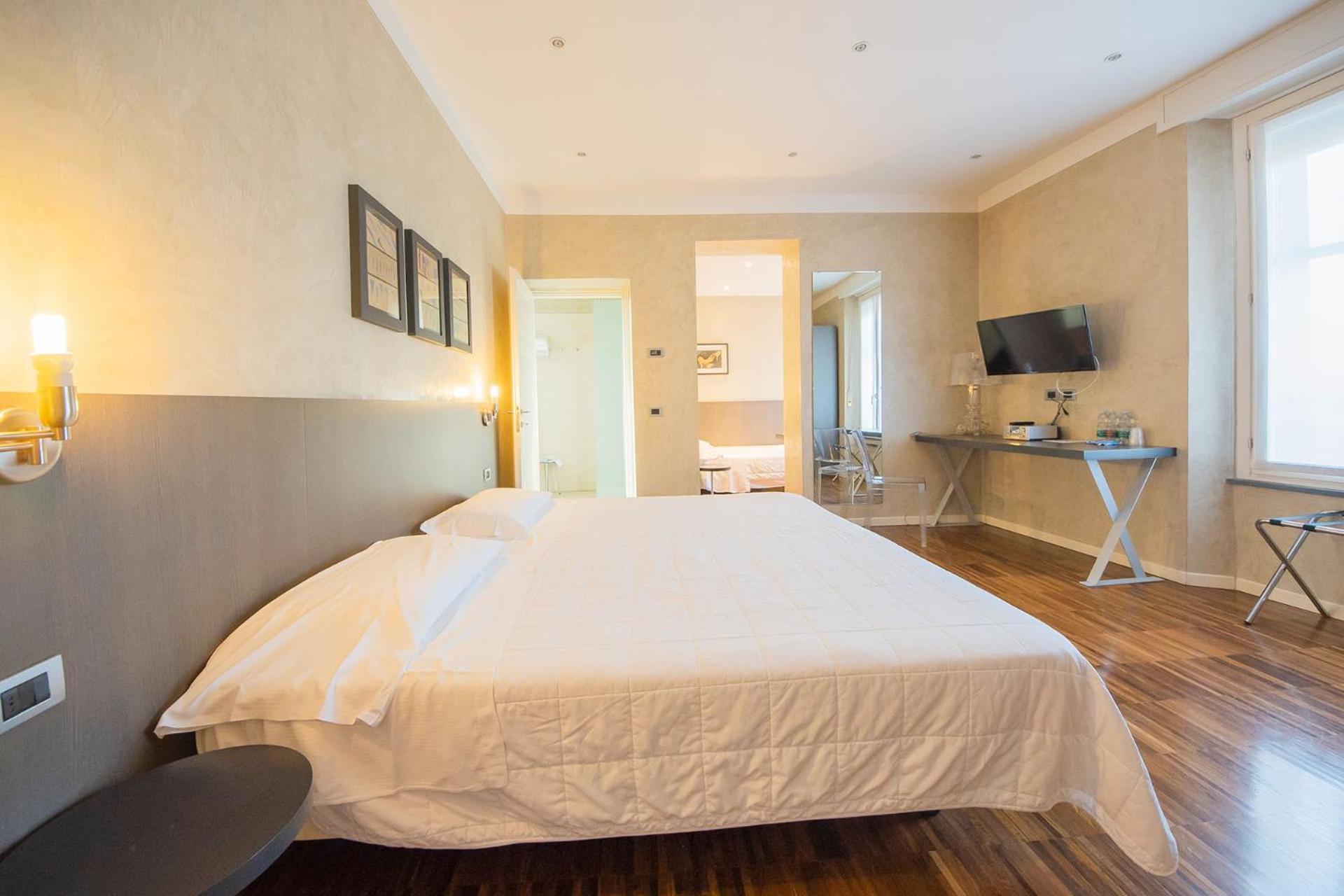 Century Hotel Parma Buitenkant foto